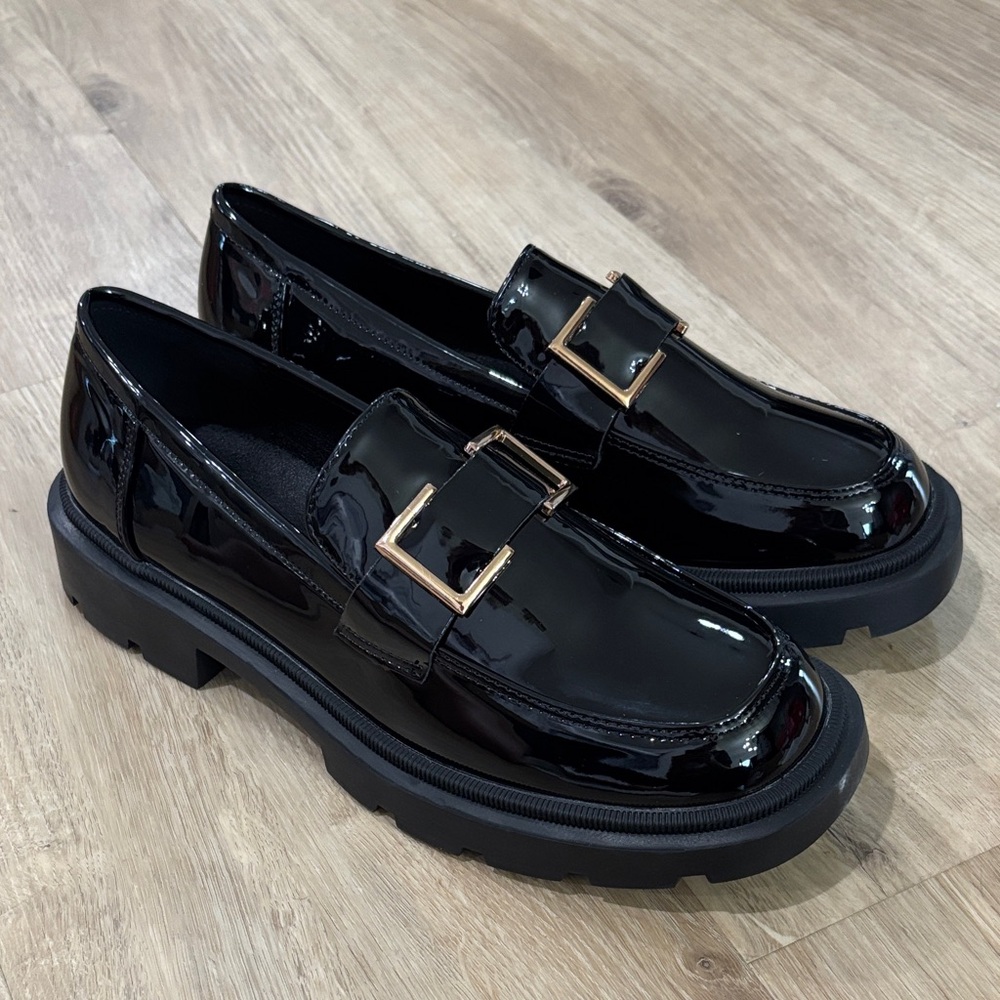 NEW Women’s Chunky Buckle Slip On Loafers